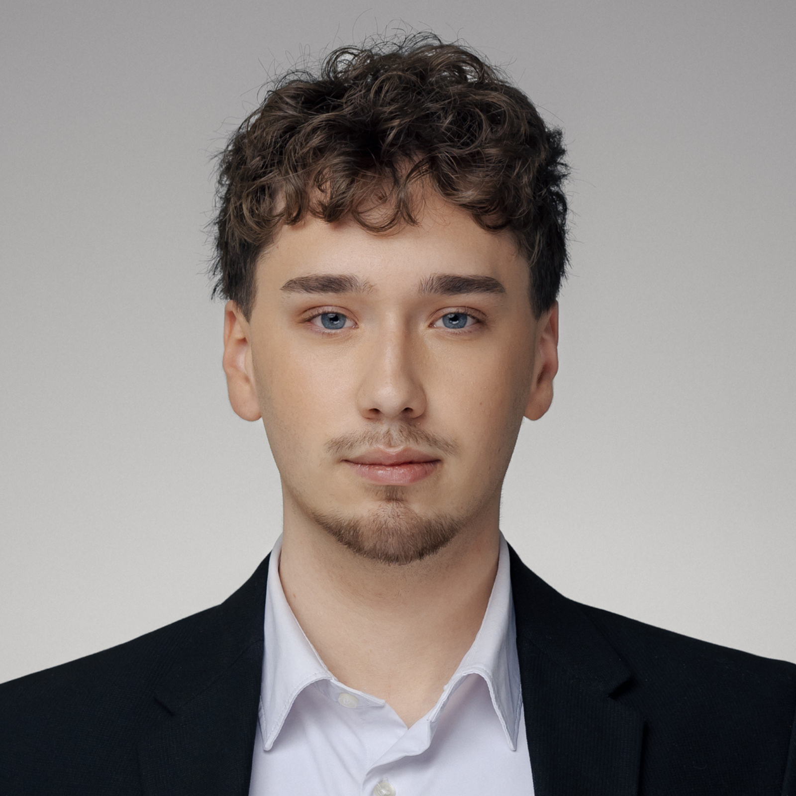 Domen L